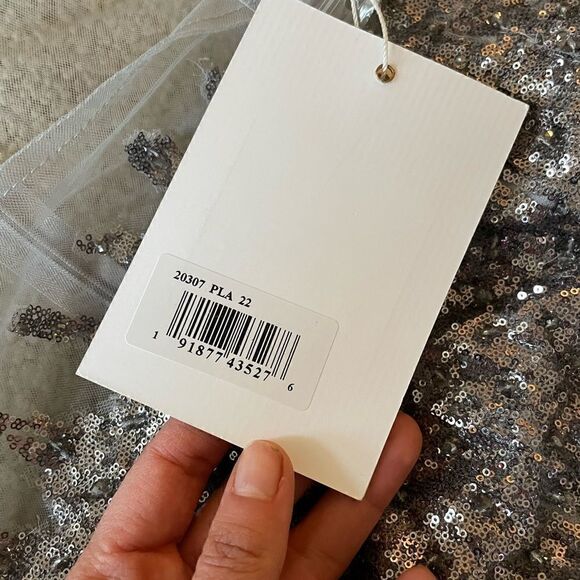 Mac Duggal 20307 Bishop Sleeve Sequin Dress Size 22 - Picture 8 of 13